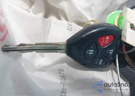 2013 Toyota Corolla S z USA, uszkodzony, nr VIN 5YFBU4EE5DP106741